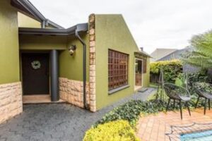 3 Bedroom House for Sale in Faerie Glen